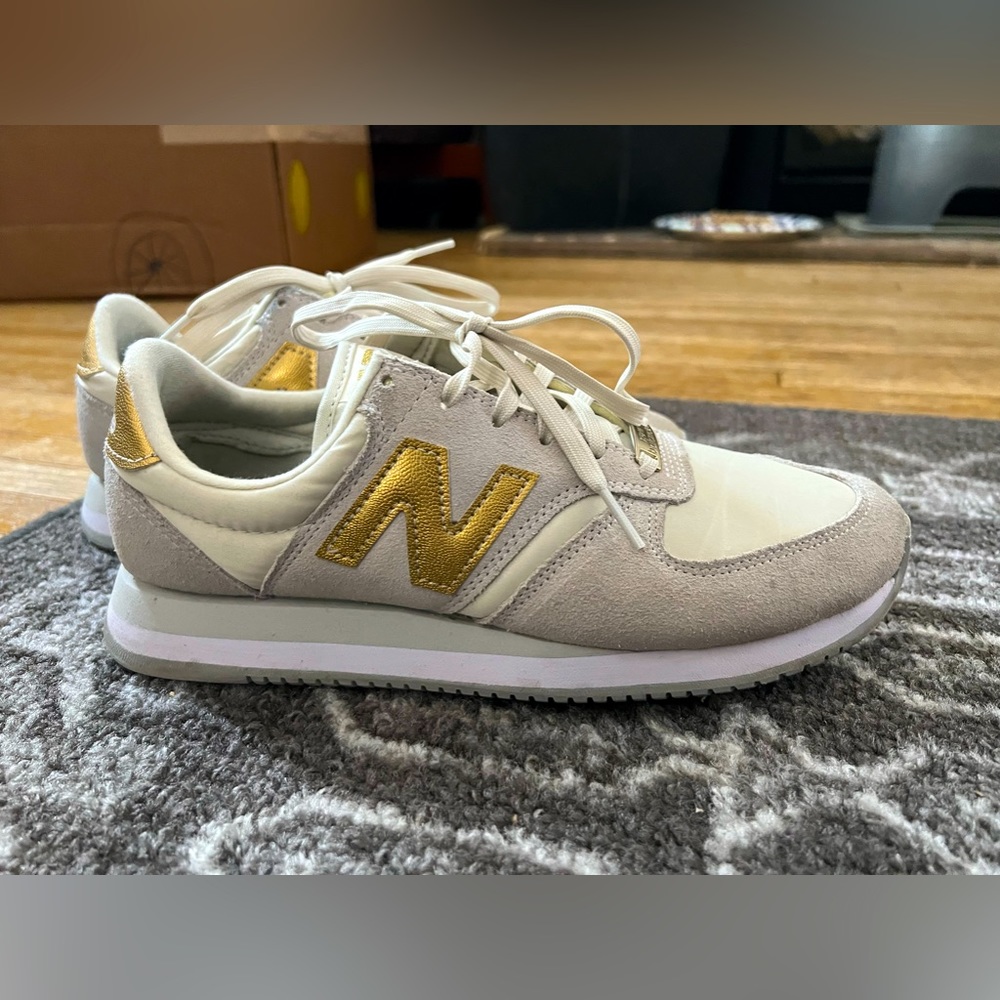 Womens New Balance 420